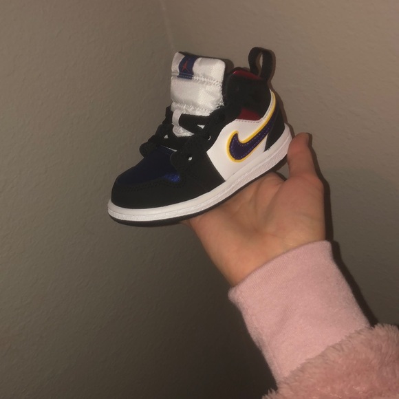 6c Baby Jordan’s - Picture 2 of 5